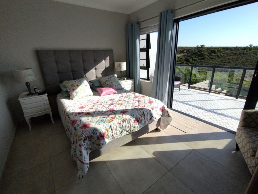 3 Bedroom Property for Sale in Wavecrest Eastern Cape